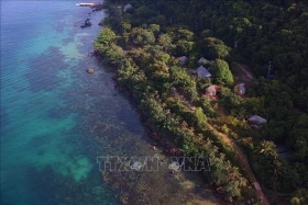 Government unveils plan to transform island districts into special zones