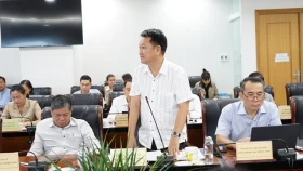 省人民委员会对预算收支、公共投资、重点项目草案审查并提出意见。