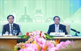 2025年P4G峰会：政府总理范明政主持召开“以人为中心的可持续绿色转型”高层讨论会
