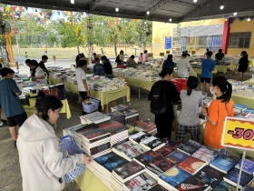 Exciting activities in response to book day and reading culture organized to help spread good habits