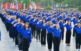 宜安市青年联合会：启动爱国竞赛运动