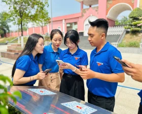 Hoa nở trên chiến khu xưa... Bài 5