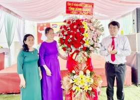 Ngày hội “Thống nhất non sông” và phát động phong trào “Bình dân học vụ số”