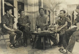 Bản hùng ca mùa Xuân đại thắng- Bài 2