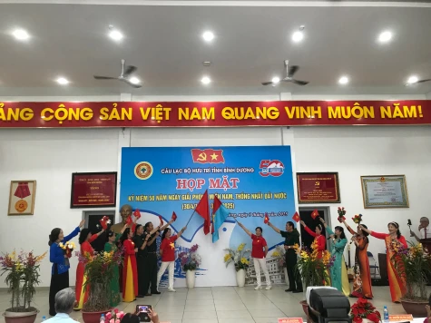 Câu lạc bộ Hưu trí tỉnh: Họp mặt kỷ niệm 50 năm Ngày giải phóng miền Nam, thống nhất đất nước