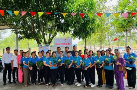 TP.Bến Cát: Ra mắt mô hình “Thu gom phế liệu”