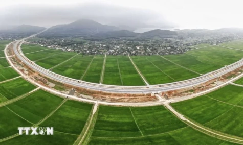Đề nghị đánh giá và sửa đổi Luật Đất đai 2024 phù hợp với chính quyền 2 cấp