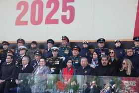 越共中央总书记苏林与夫人出席纪念苏联伟大卫国战争胜利80周年庆典
