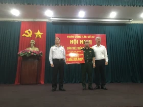 Tỉnh Bình Dương tặng Quân chủng Hải quân 2 tỷ đồng đóng tàu CQ