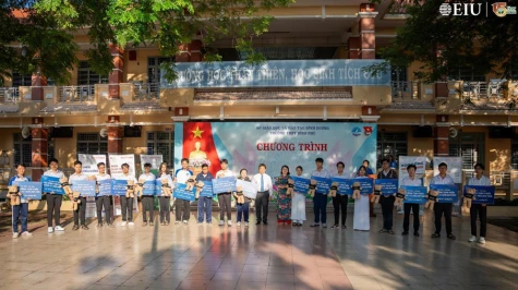 37 học sinh nhận học bổng toàn phần của Trường Đại học Quốc tế Miền Đông (EIU)