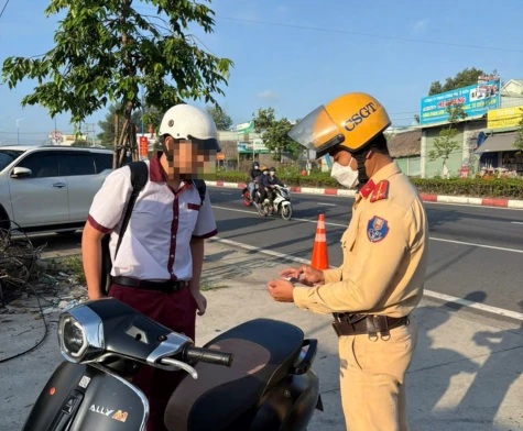 Ra quân xử lý học sinh vi phạm trật tự an toàn giao thông