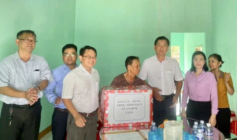Xã An Bình (huyện Phú Giáo): Bàn giao công trình xóa nhà tạm, nhà dột nát