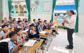 Chủ trương dạy 2 buổi/ngày không thu phí ở bậc tiểu học, THCS: Vì tương lai của học sinh