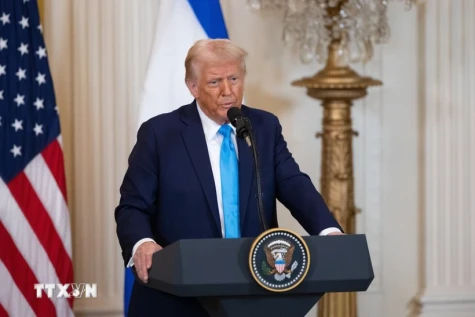 Tổng thống Mỹ tuyên bố sẽ dỡ bỏ trừng phạt nhằm vào Syria