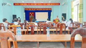 Trợ giúp pháp lý lưu động, hướng dẫn người dân làm thủ tục đất đai trực tuyến