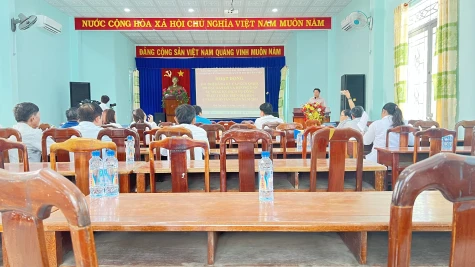 Trợ giúp pháp lý lưu động, hướng dẫn người dân làm thủ tục đất đai trực tuyến