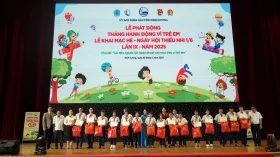 Tân Hiệp Phát trao tặng hàng ngàn phần quà cho trẻ em tại Bình Dương nhân tháng hành động vì trẻ em 2025