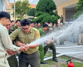 Tập huấn nghiệp vụ chữa cháy và cứu nạn cứu hộ cho cán bộ, lực lượng an ninh trật tự cơ sở