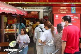 Giảm mạnh sáng đầu tuần, giá vàng SJC về ngưỡng 120 triệu đồng mỗi lượng
