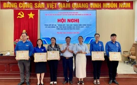 Tuyên dương cá nhân, tập thể trong công tác đoàn kết, tập hợp thanh niên công nhân
