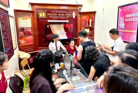 Giá vàng SJC tăng 1 triệu đồng mỗi lượng, tỷ giá trung tâm thêm 16 đồng