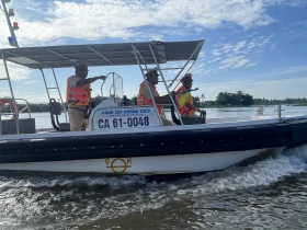 Ra quân tổng kiểm soát phương tiện gắn thiết bị bơm, hút, vận chuyển cát sỏi trên đường thủy