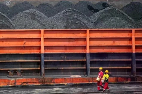 Indonesia's coal exports dip on weak demand