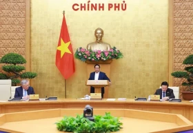 越南政府总理范明政主持召开5月份政府例行会议