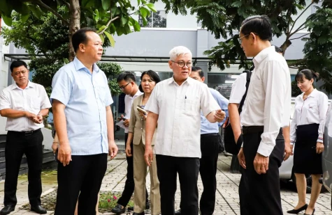 Provincial Party Secretary Nguyen Van Loi: New wards must be truly close to the people, serve the people better