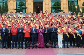 国家副主席武氏映春：加大无偿献血宣传力度及影响力