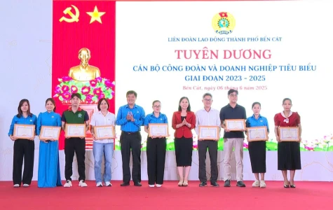 Liên đoàn Lao động TP.Bến Cát: Hỗ trợ đoàn viên, công nhân có hoàn cảnh khó khăn hơn 2,3 tỷ đồng