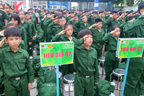 Sôi động lễ xuất quân "Học kỳ trong Quân đội" tỉnh Bình Dương năm 2025