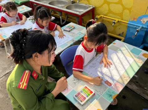 Chung tay bảo vệ an toàn cho trẻ em dịp hè