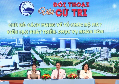 Thường trực HĐND tỉnh đối thoại với cử tri: Không để gián đoạn phục vụ người dân, doanh nghiệp