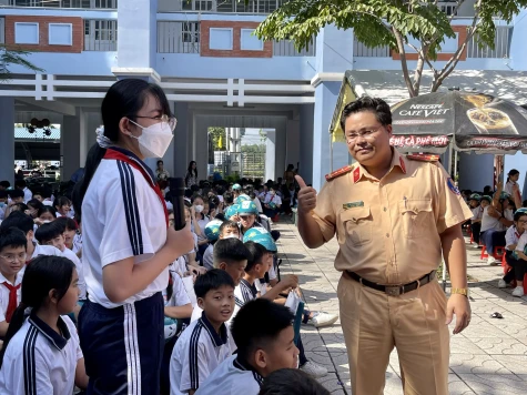 Chi đoàn Phòng Cảnh sát giao thông Công an tỉnh: Thực hiện công trình thanh niên “Giao lộ an toàn - văn minh”