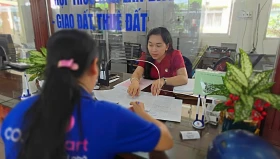 Chạy đua “nước rút”, bảo đảm giải quyết thông suốt hồ sơ hành chính cho nhân dân