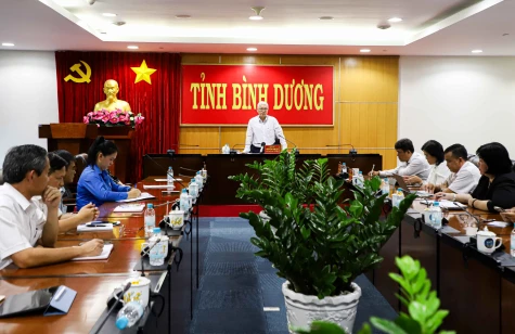 Bí thư Tỉnh ủy gặp gỡ cán bộ được phân công, bố trí về công tác tại xã, phường