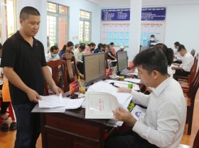 Sau sáp nhập, người dân không phải đi xa làm thủ tục hành chính
