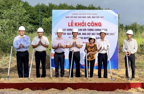 Joining hands to eliminate substandard houses