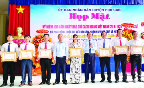 “Nhịp cầu” thông tin từ cơ sở