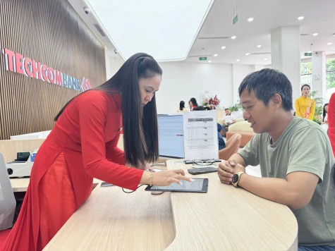 Số hóa dịch vụ ngân hàng, gia tăng lợi ích