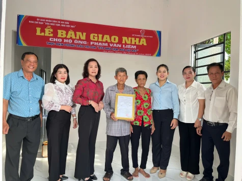 Xã An Sơn, TP.Thuận An bàn giao 3 căn nhà cho người nghèo