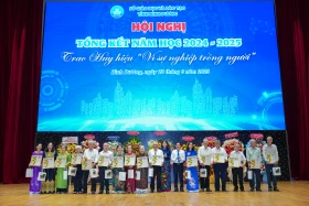 Tuyên dương, khen thưởng nhiều tập thể, cá nhân tiêu biểu của ngành giáo dục và đào tạo