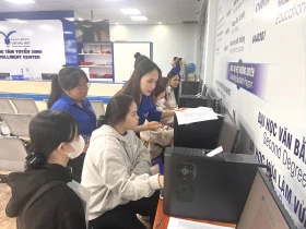 Trường Đại học Thủ Dầu Một đồng hành cùng thí sinh trong đăng kí nguyện vọng