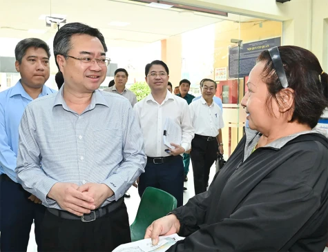 Đồng chí Nguyễn Thanh Nghị kiểm tra công tác chuẩn bị tổ chức Đại hội Đảng bộ phường