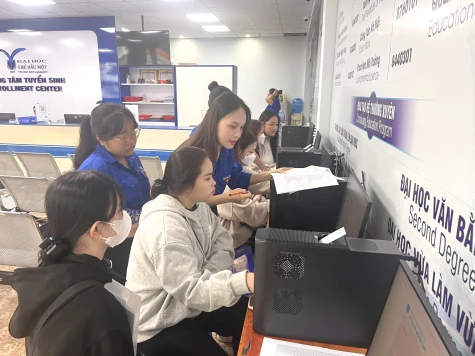Trường Đại học Thủ Dầu Một đồng hành cùng thí sinh trong đăng kí nguyện vọng