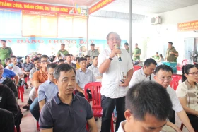 Chủ cơ sở kinh doanh ngành nghề có điều kiện  ký cam kết đảm bảo an ninh trật tự