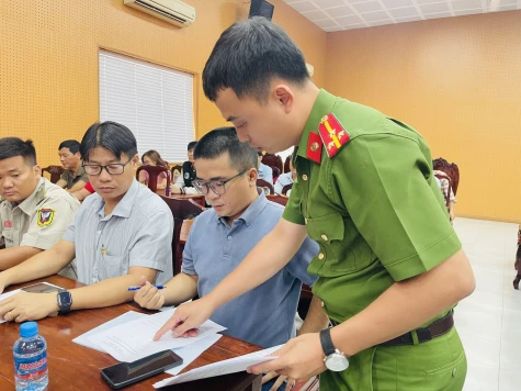 Nhiều cơ sở gia công, chế biến gỗ cam kết thực hiện nghiêm quy định về an toàn phòng cháy, chữa cháy