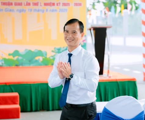 Đồng chí Nguyễn Thành Úy giữ chức Bí thư Đảng ủy phường Thuận Giao