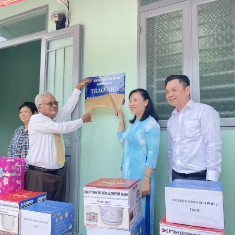 Phường An Phú, TP.Hồ Chí Minh: Bàn giao 4 căn nhà cho hộ nghèo